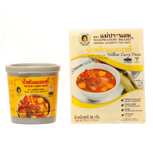 Mae Pranom Brand Yellow Curry Paste  <br/>夜巴侬牌黄咖喱辣酱汤料